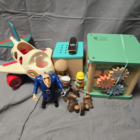 APPROXIMATELY 8 ASSORTED TOYS & GAMES PRODUCTS TO INCLUDE TECH DECK, HAPPY LAND TOY PLANE, FIGURES, ETC