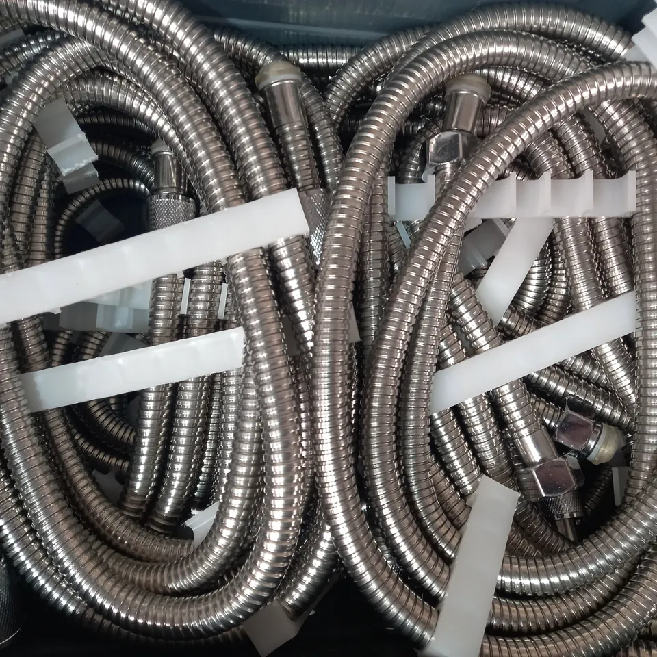 LOT OF APPROXIATELY 10 ASSORTED SHOWER HOSES
