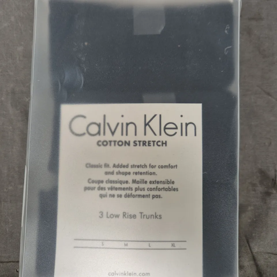 CALVIN KLEIN COTTON STRETCH 3-PACK LOW RISE TRUNKS – MEN'S UNDERWEAR - SIZE MEDIUM