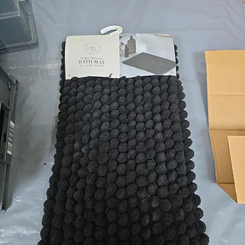 JUMBO CHENILLE BATH MAT – BLACK, 45 X 75 CM (APPROX.)