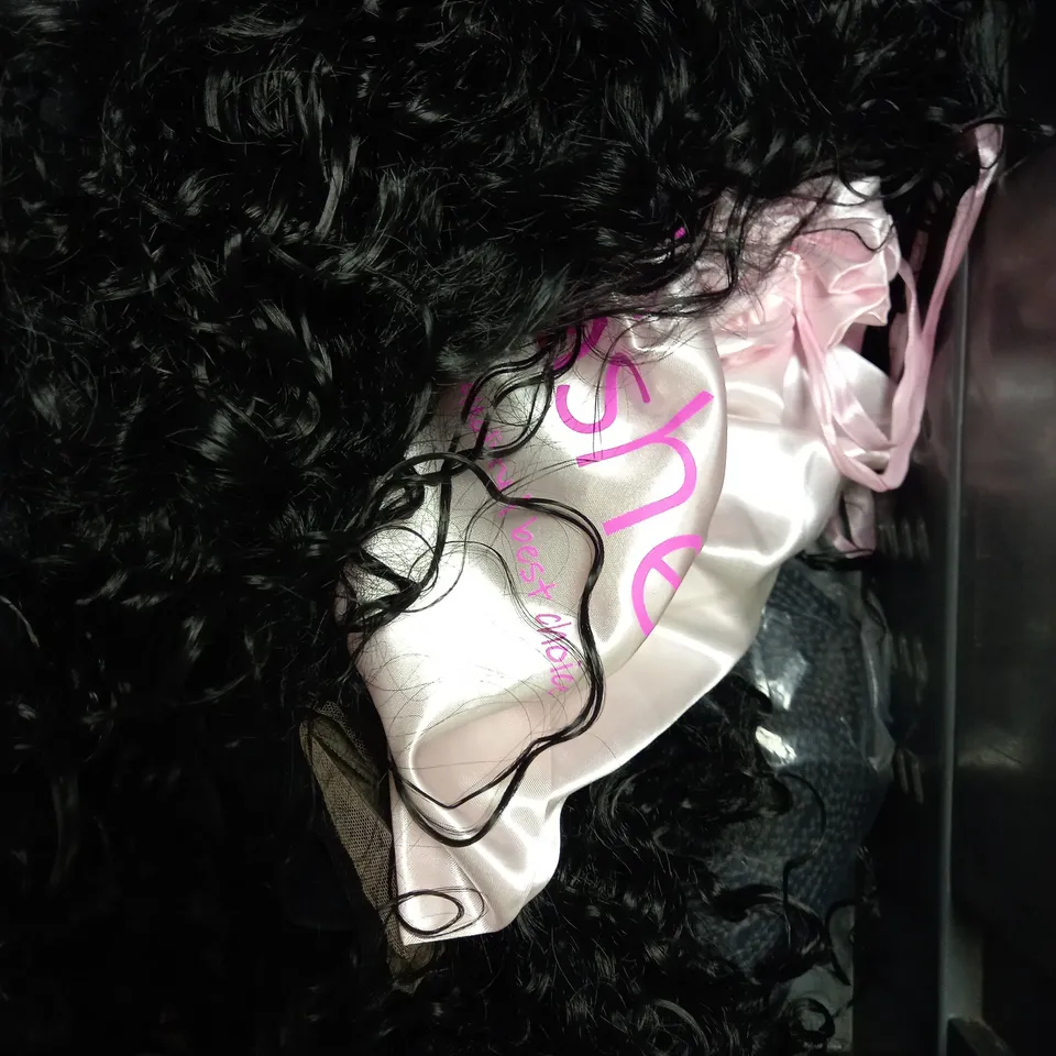 BOX OF APPROXIMATELY 10 HAIR STYLING PRODUCTS TO INCLUDE WIGS & CAPS 