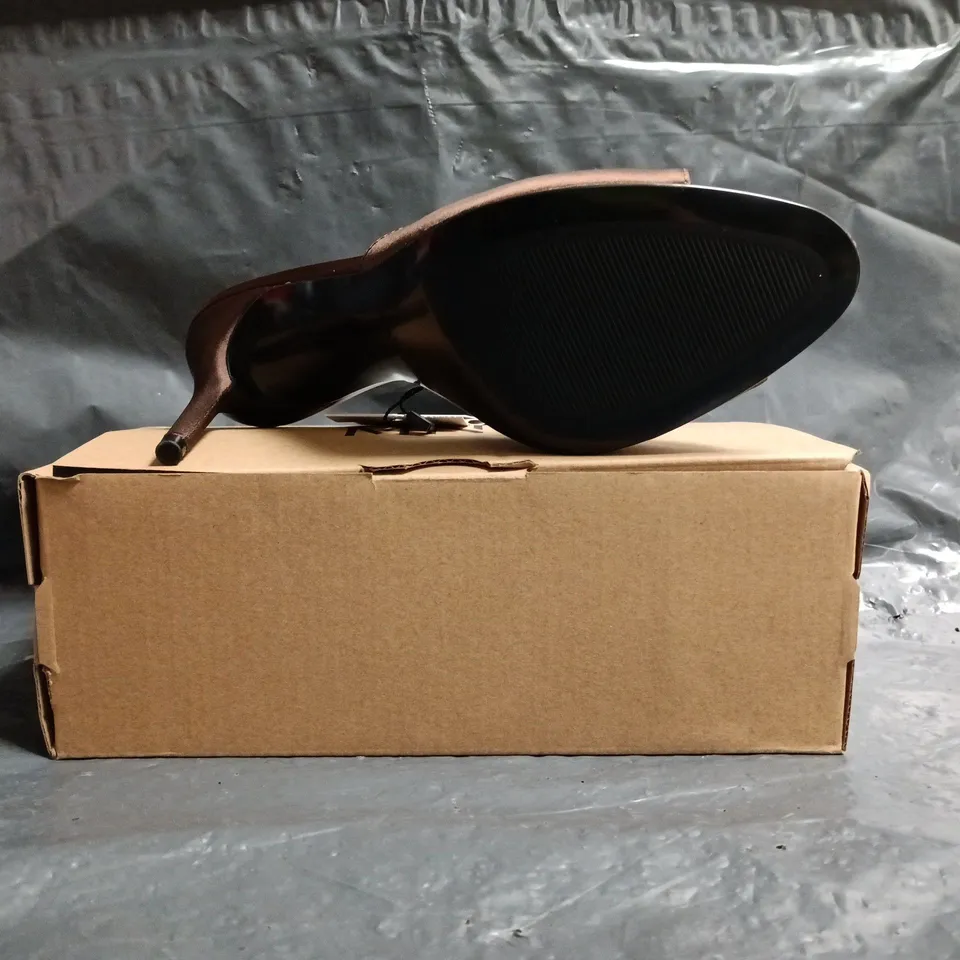 BOXED PAIR OF MANGO PEEP TOE STILETTO HEEL SANDALS IN CHOCOLATE SIZE EU 38