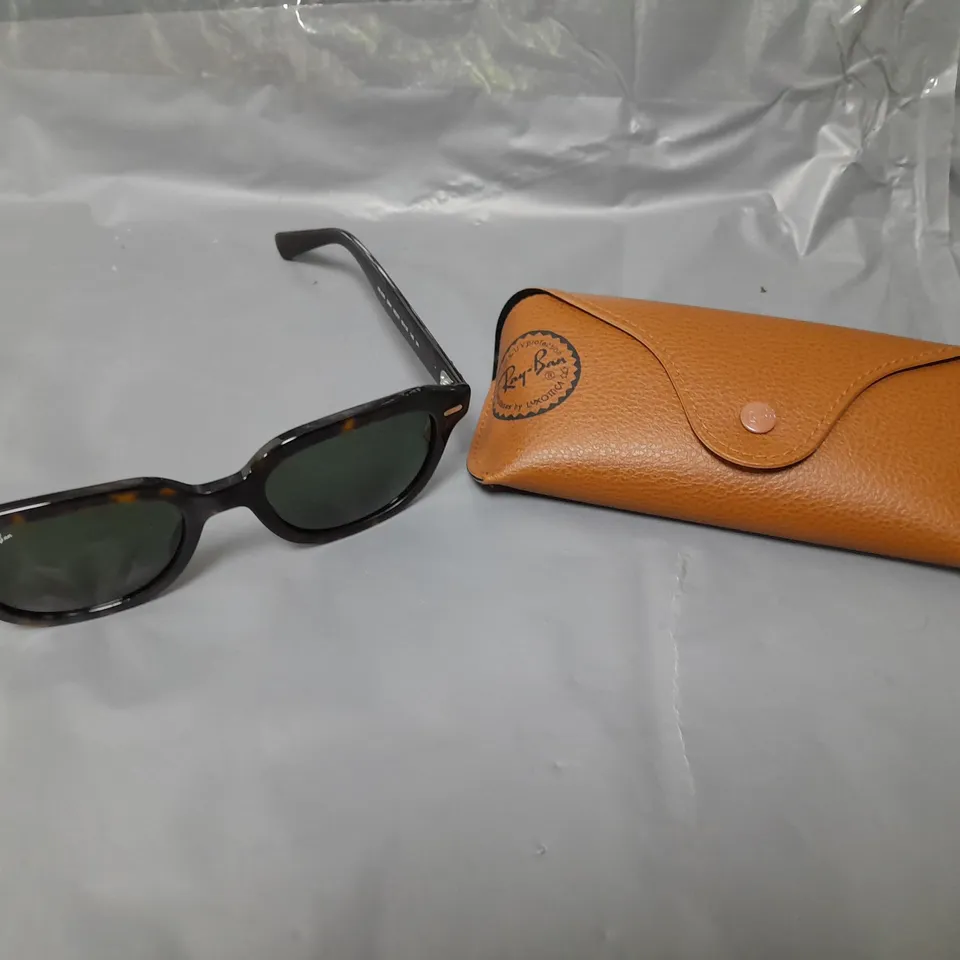 RAY-BAN ERIK SQUARE ACETATE SUNLASSES RRP £166