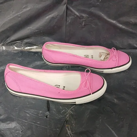 UNBOXED PAIR OF CONVERSE LOW SLIP ON PINK UK 5