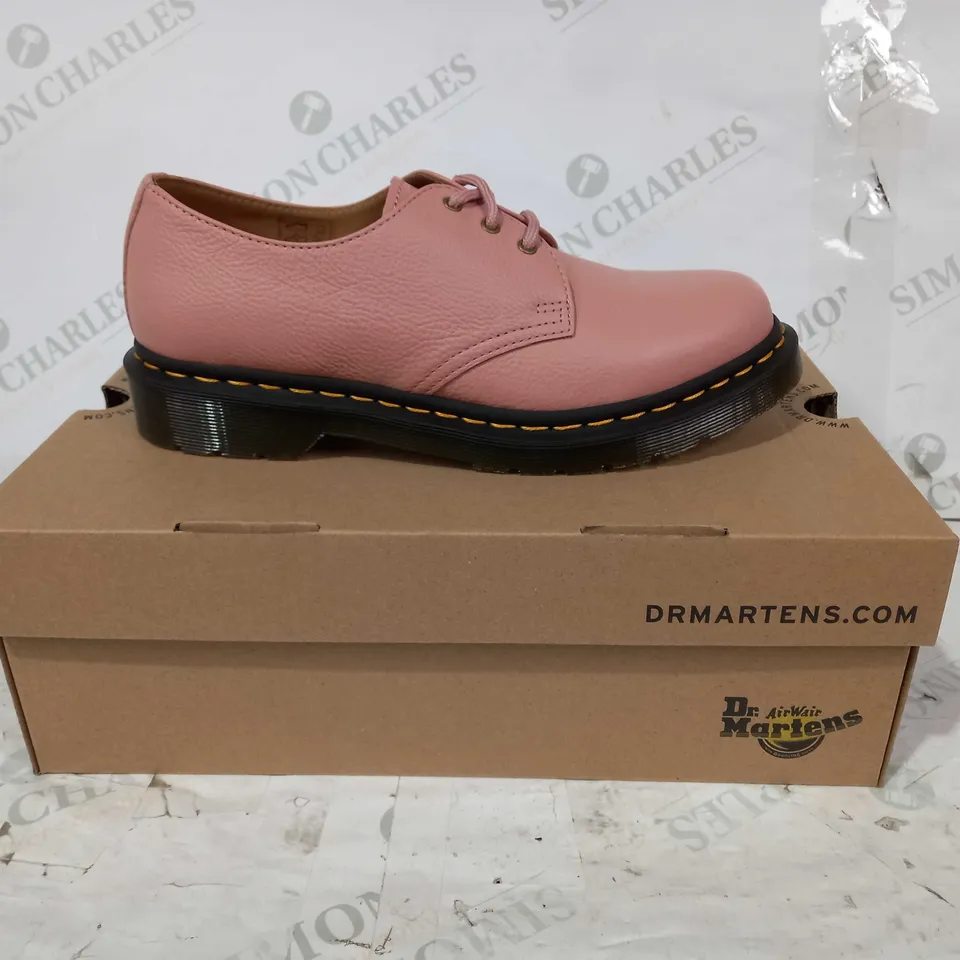 BOXED PAIR OF DR MARTENS SHOES IN SALMON PINK UK SIZE 7