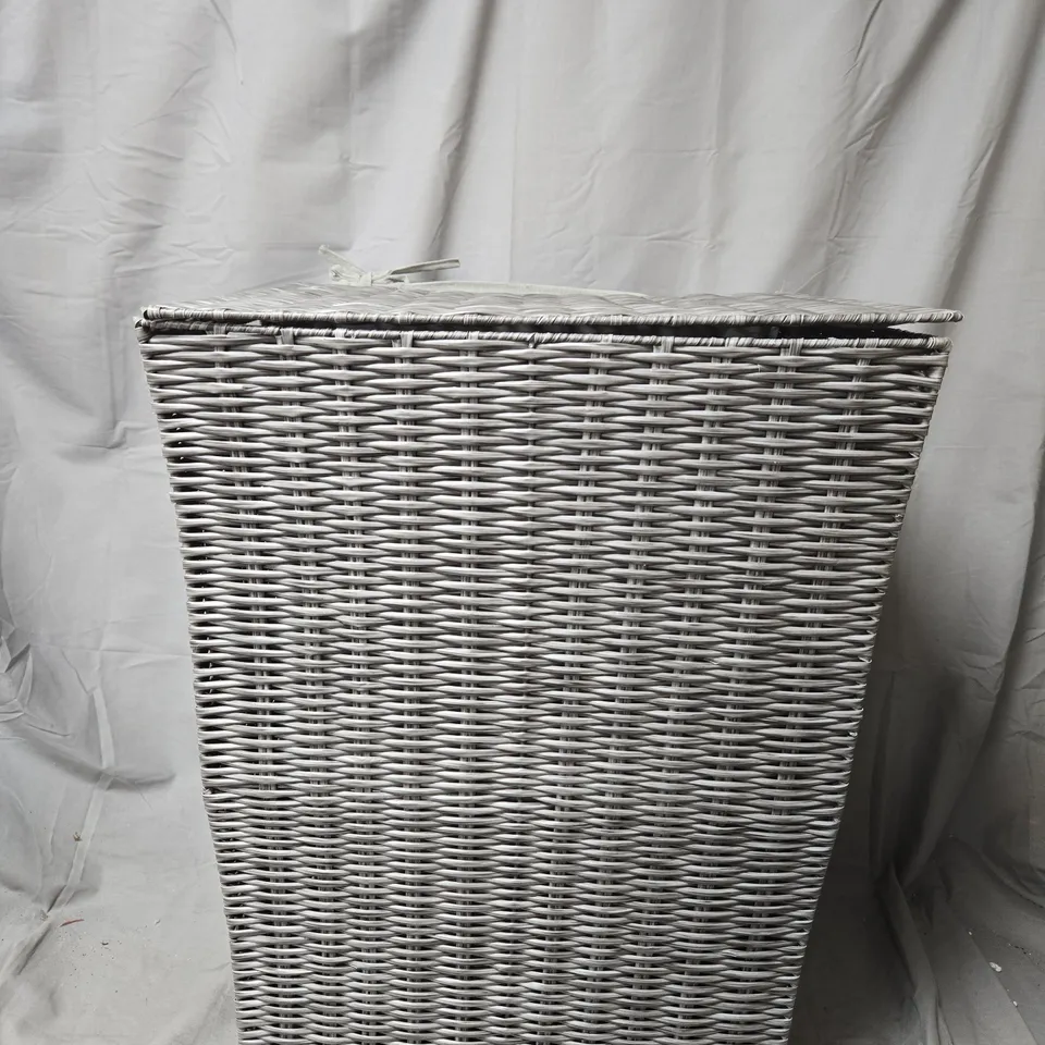 RATTAN LAUNDRY HAMPER