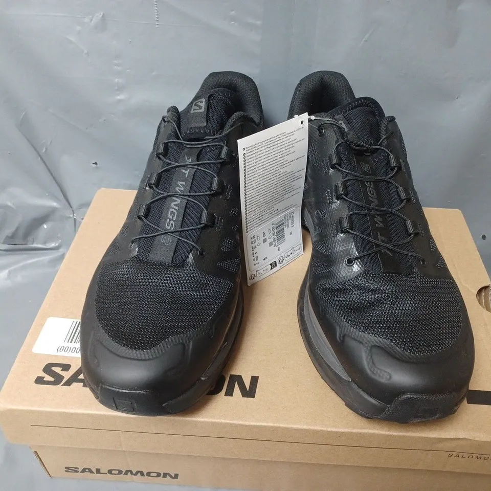 BOXED PAIR OF SALOMON WINGS 2 TRAINERS IN BLACK - UK 8.5