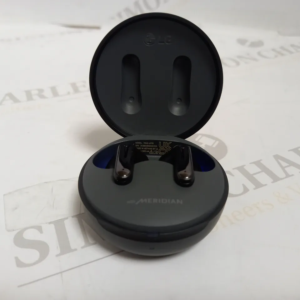 LG TONE FREE UFB8 ENHANCED ACTIVE NOISE-CANCELLING EARBUDS RRP £179