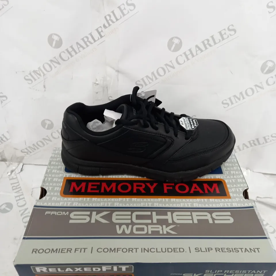 BOXED PAIR OF SKETCHERS SLIP RESISTANT BLACK WORK TRAINERS SIZE 8
