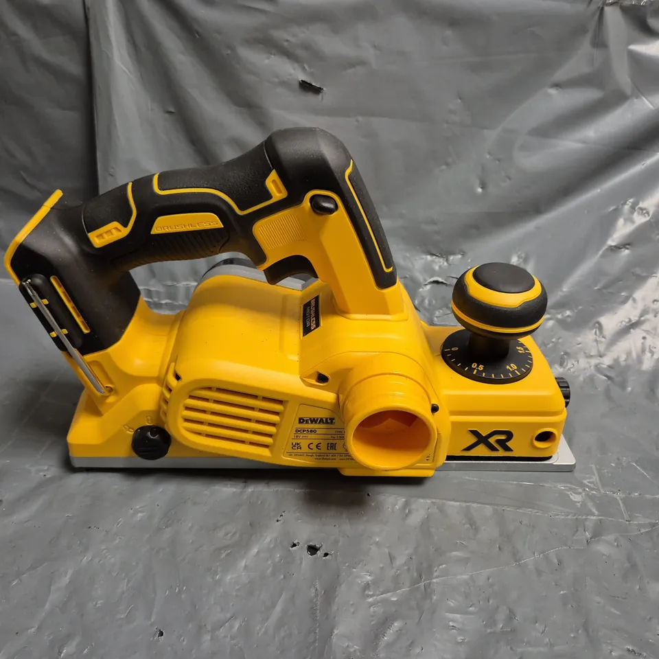 DEWALT XR LI-ION DCP580 BRUSHLESS PLANER