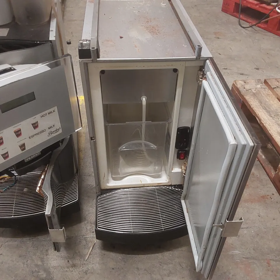 FRANKE COMMERCIAL COFFEE MACHINE WITH MILK CHILLER (2 ITEMS)