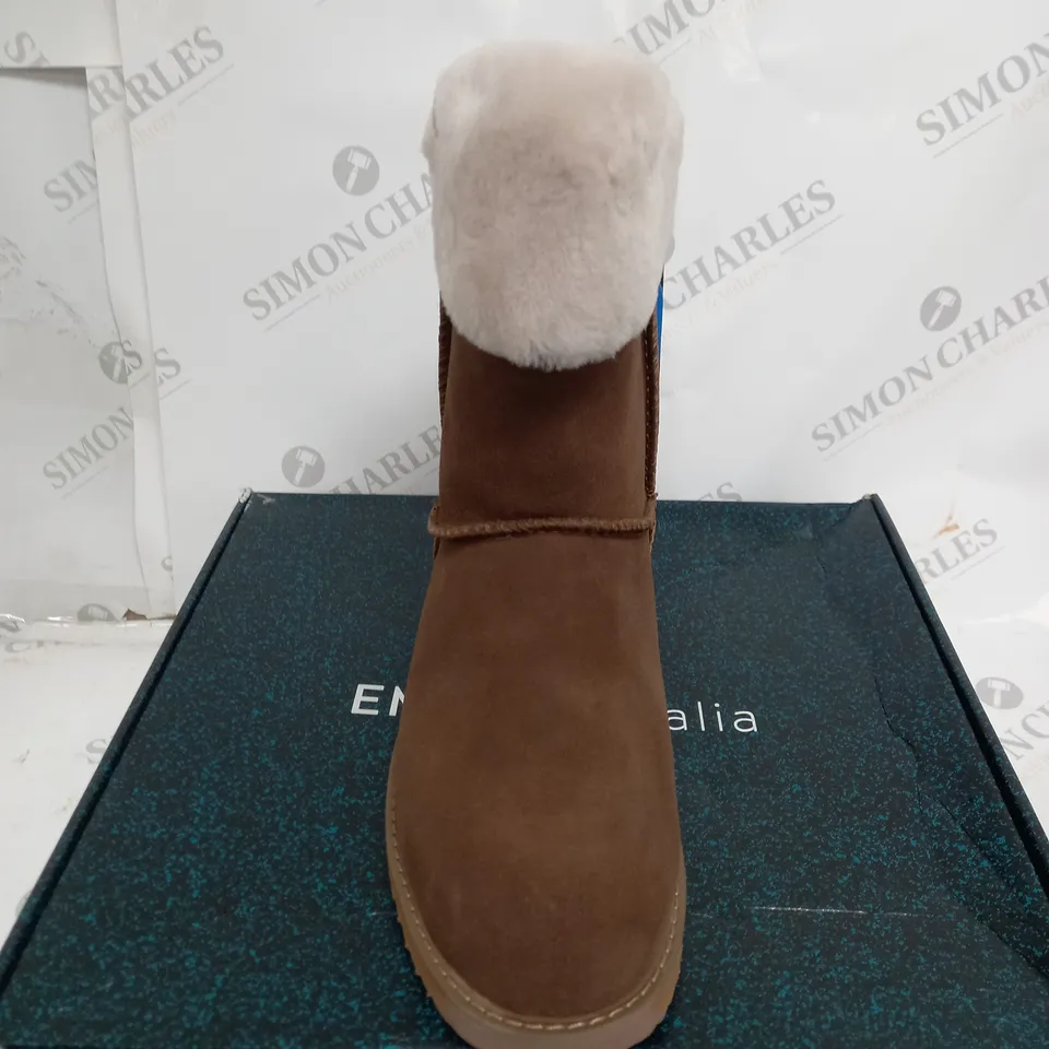 EMU AUSTRALIA BIRDWOOD SIZE 7 BOOTS - MUSHROOM/CHAMPIGNON