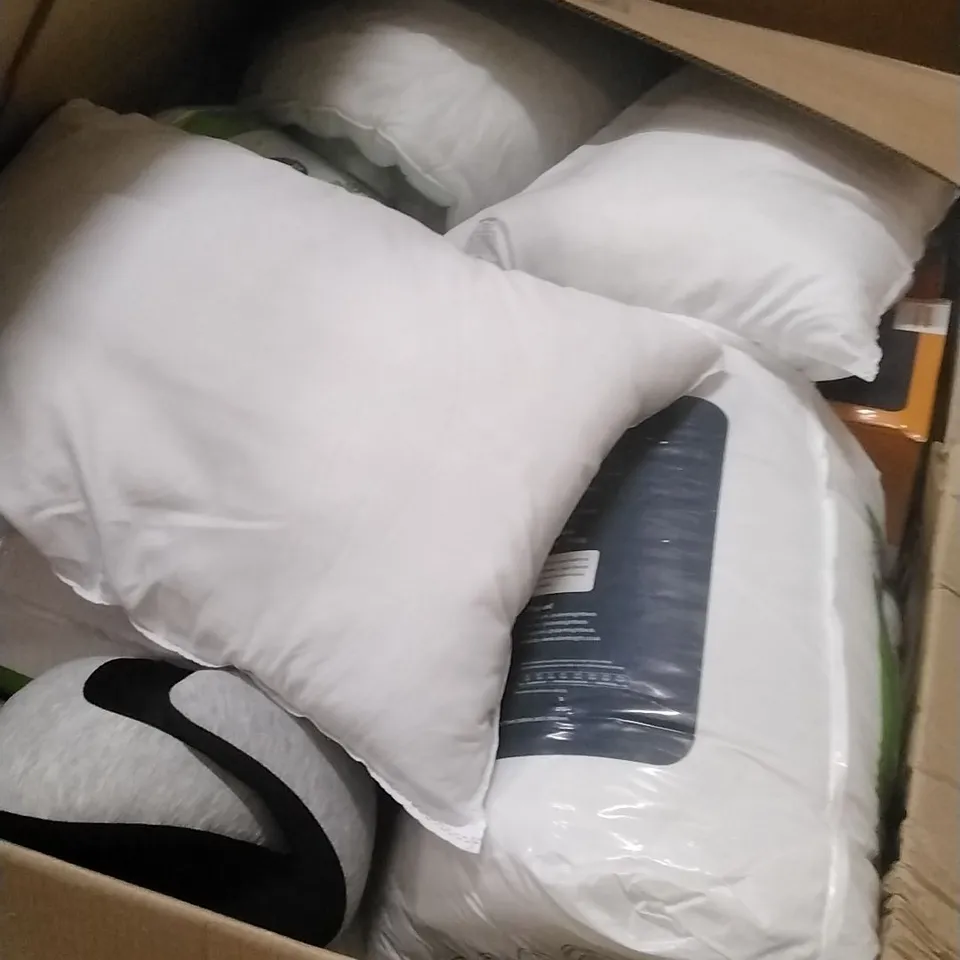 A PALLET CONTAINING A LARGE QUANTITY OF TRAVEL PILLOWS, SILENT NIGHT MATTRESS TOPPERS AND PILLOWS, OTHER SIMILAR PRODUCTS ETC