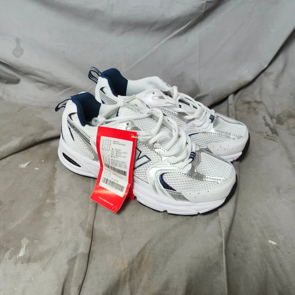 UNBOXED NEW BALANCE 530 SNEAKERS – WHITE & SILVER WITH NAVY INTERIOR UK SIZE 5