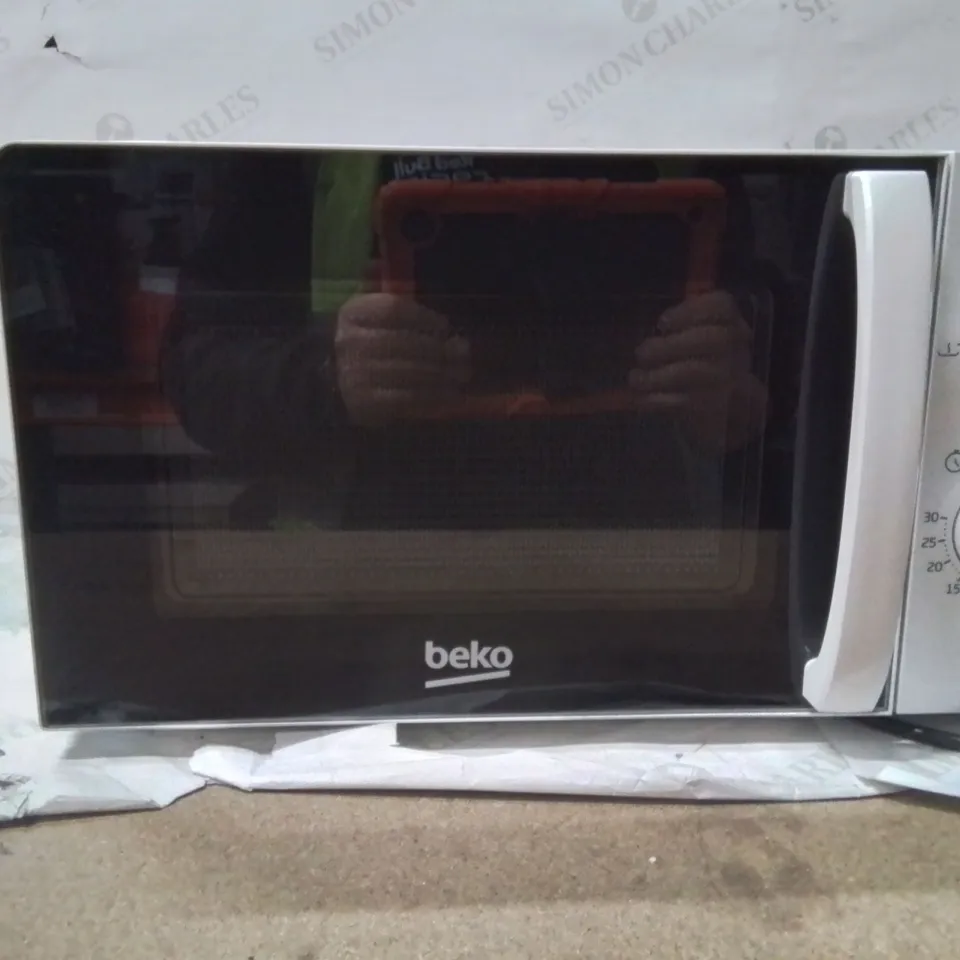 BEKO MICROWAVE WHITE