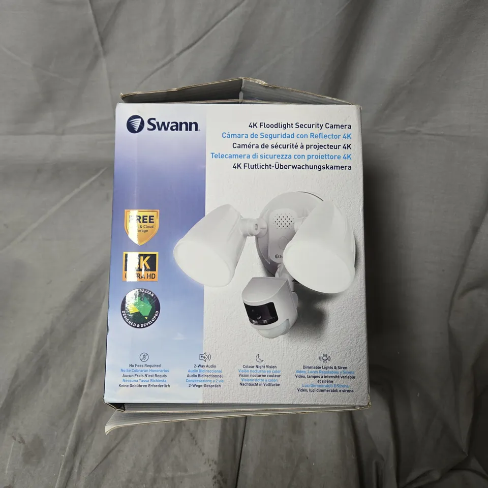 SWANN 4K FLOODLIGHT POWERED WI-FI SECURITY CAMERA
