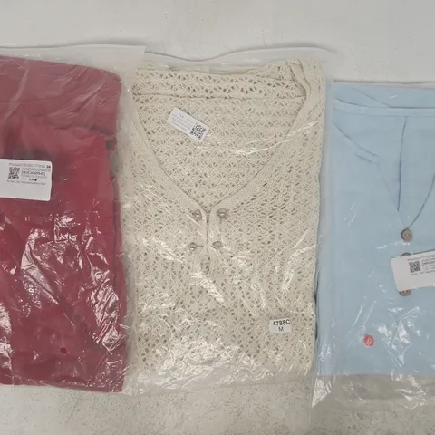 APPROXIMATELY 20 ASSORTED CLOTHING AND FASHION PRODUCTS IN VARIOUS STYLES AND SIZES - COLLECTION ONLY