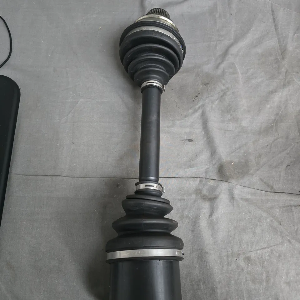 USED CV AXLE DRIVE SHAFT WITH BOOTS – VEHICLE PART