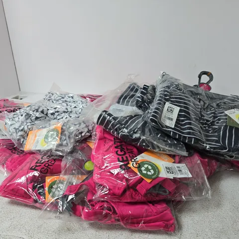 BOX OF APPROXIMATELY 28 BRAND NEW REGATTA CLOTHING ITEMS IN VARIOUS STYLES , COLOURS AND SIZES
