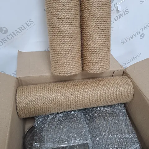 BOXED CAT SCRATCHING POST