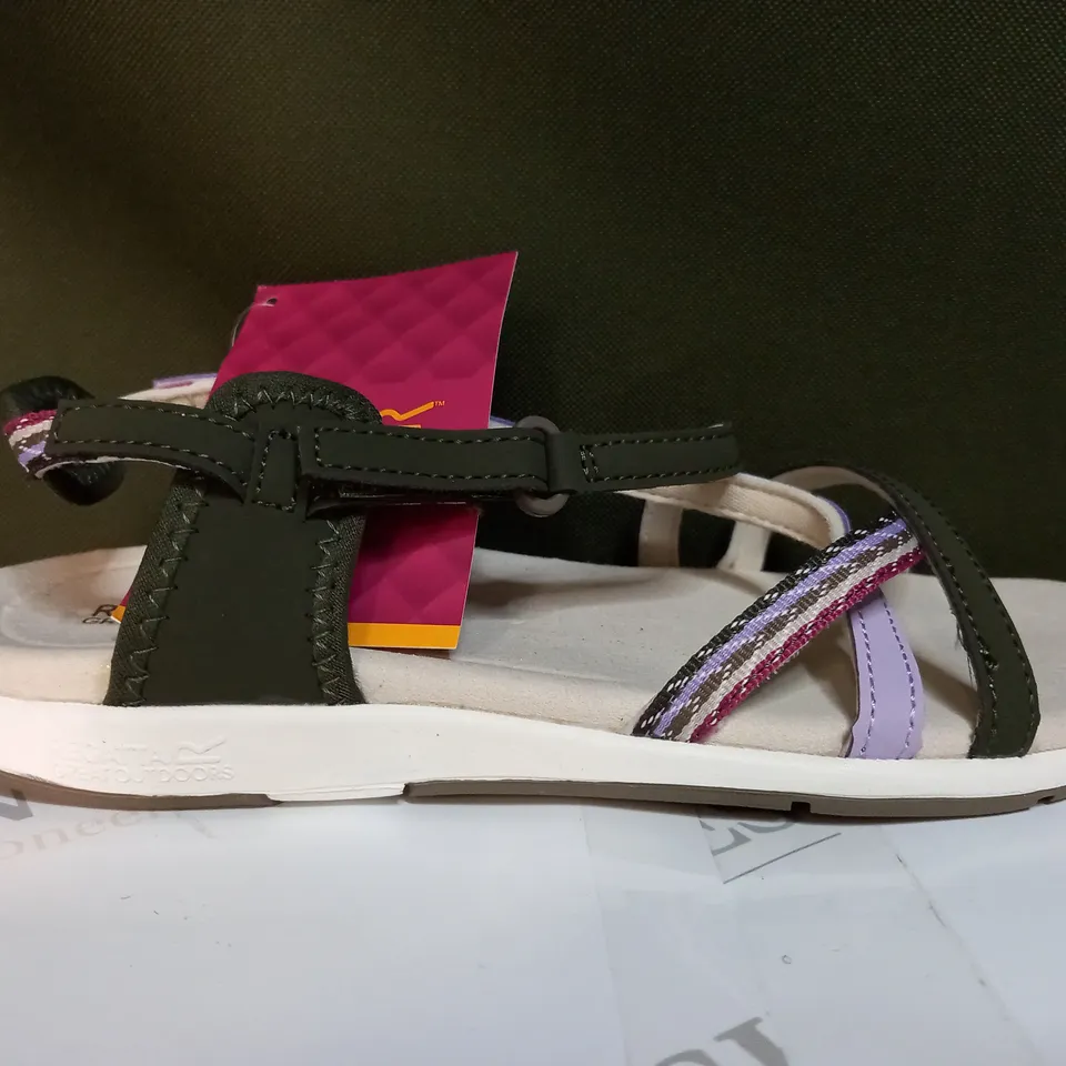 REGATTA LADY ROMA SANDALS SIZE 5