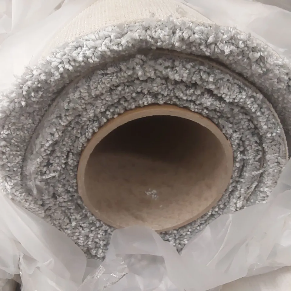 ROLL OF QUALITY ULTIMATE IMPRESSIONS FRILL CARPET - APPROXIMATELY 2 x 5m
