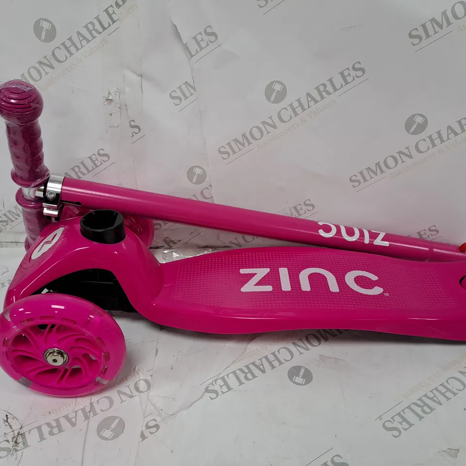 ZINC 3 WHEELED LIGHT UP STAR SCOOTER  RRP £39.99