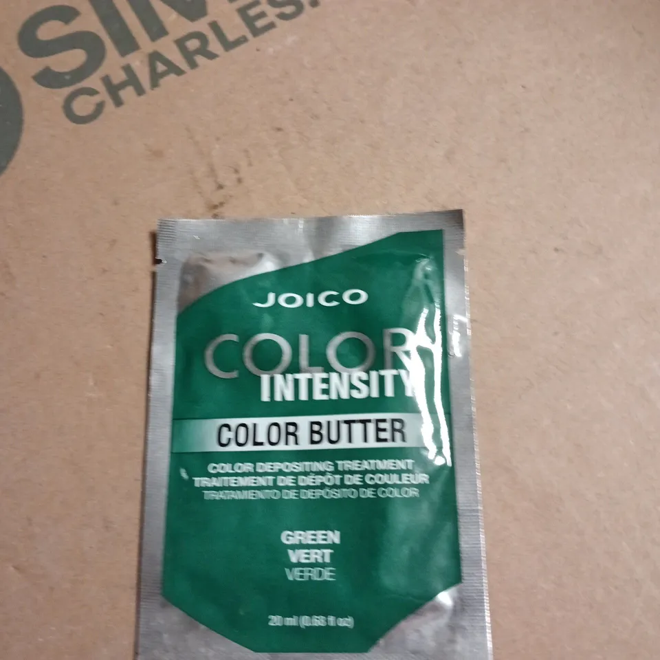 BOX OF APPROXIMATELY 35 JOICO PRODUCTS TO INCLUDE: ROOT CONCEALER AND COLOR BUTTER