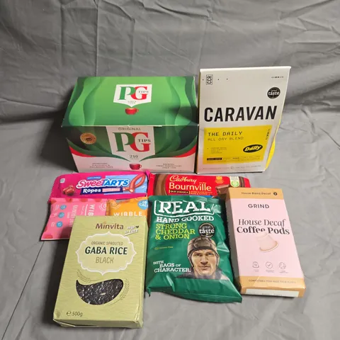 APPROXIMATELY 5 ASSORTED FOOD &DRINK ITEMS TO INCLUDE - PG TIPS TEA BAGS, COFFEE PODS AND CHOCOLATE - COLLECTION ONLY