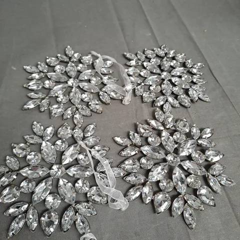 BOX OF 4 HOUSE DECORATIONS