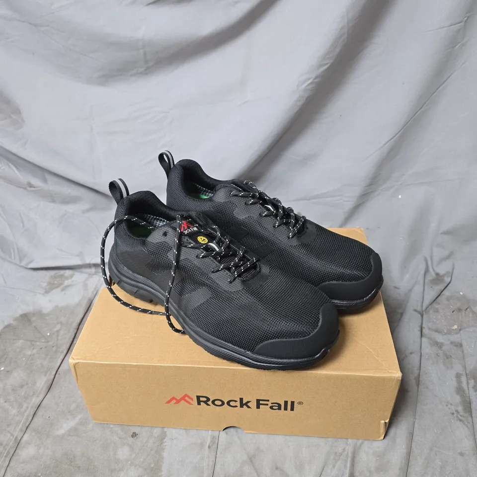 ROCK FALL BLACK MESH TRAINERS – BOXED UK 9