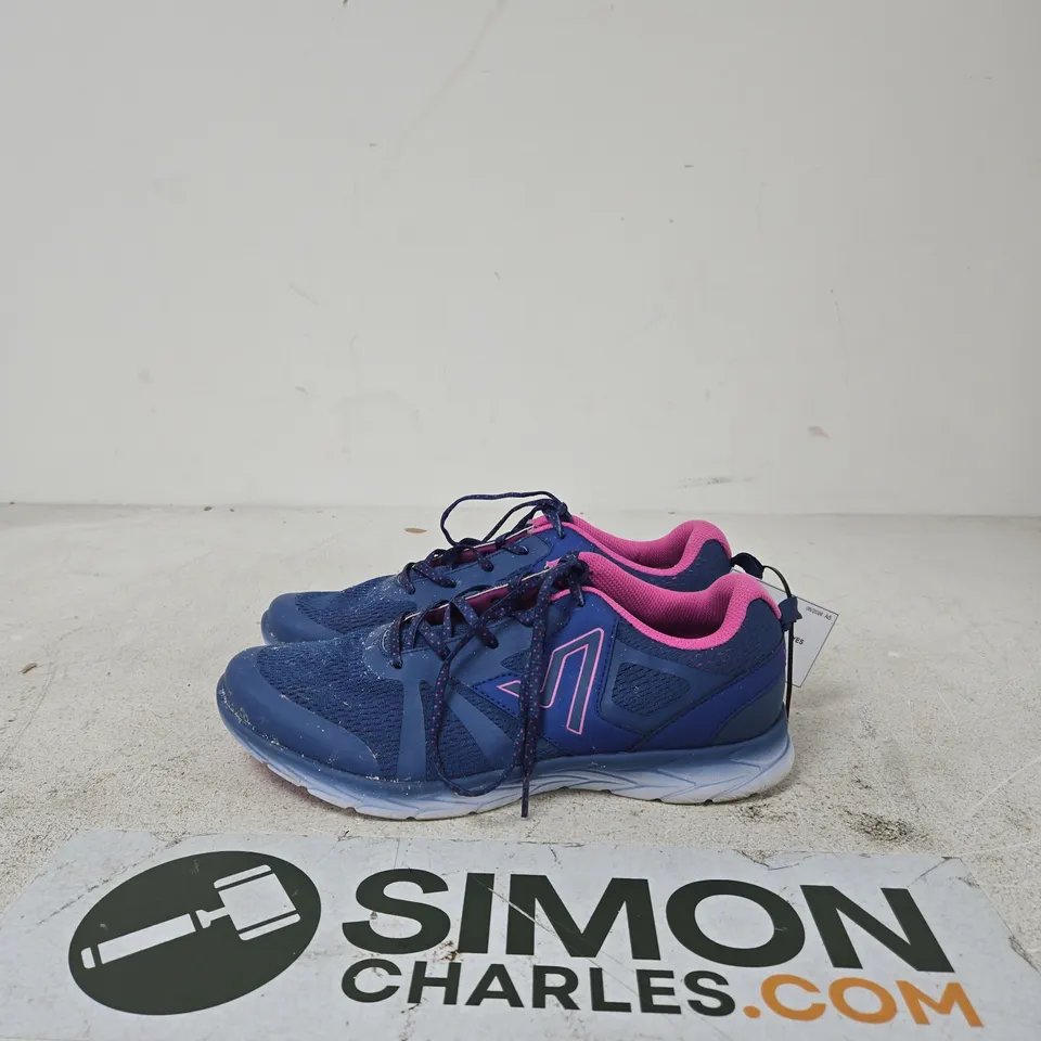 VIONIC WOMEN'S NAVY RUNNING SHOES WITH PINK LINING UK SIZE 9