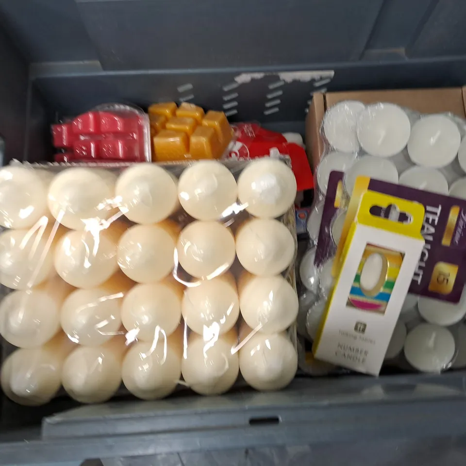 APPROXIMATELY 12 ASSORTED HOUSEHOLD ITEMS TO INCLUDE WAX MELTS, TEALIGHT CANDLES, NUMBER CANDLE, ETC