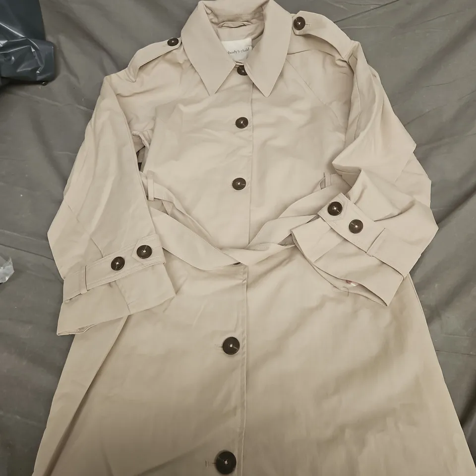 NOBODY'S CHILD FLUID TRENCH COAT – BEIGE – XS