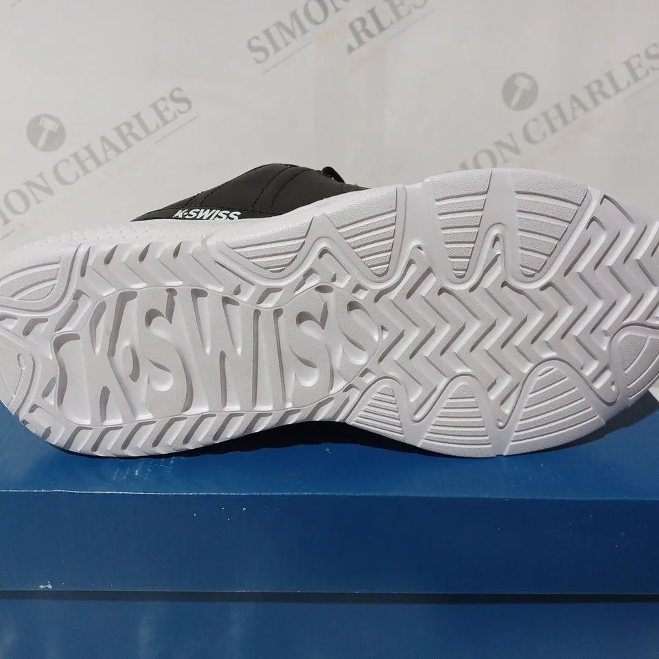 BOXED K SWISS CR-329 US - UK 7