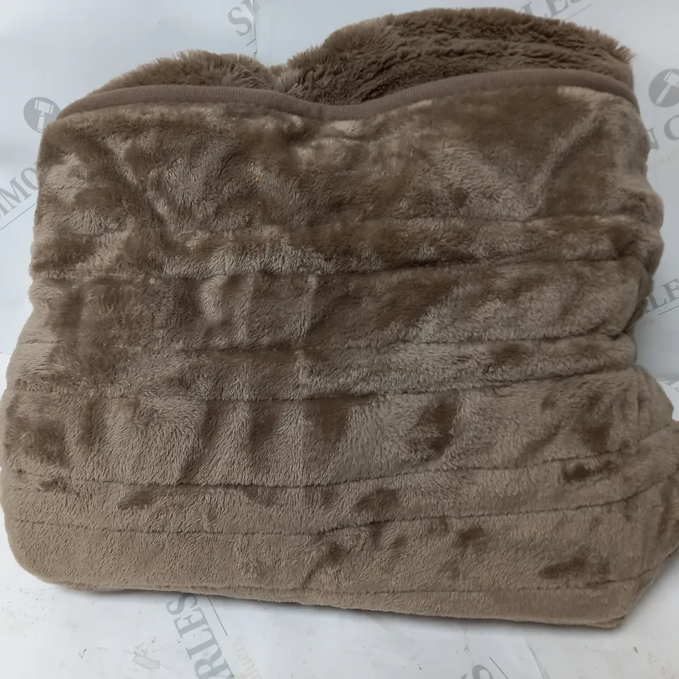 COZEE HOME VELVETSOFT HEATED THROW IN DARK TAUPE