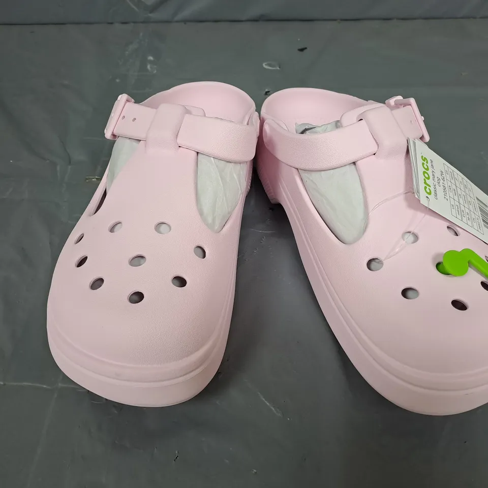 PAIR OF CROCS CLASSIC MARY JANE CLOGS IN PINK - M6/W8