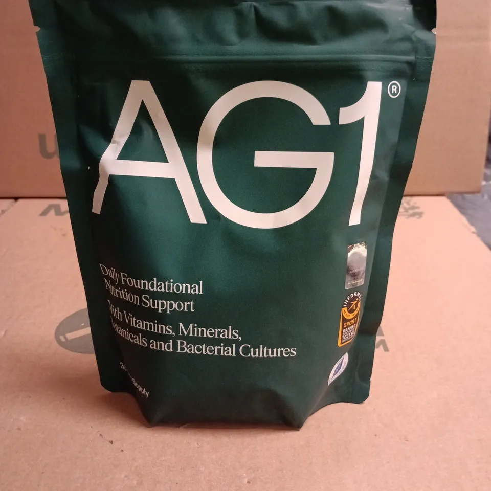 ATHLETIC GREENS AG1 DAILY NUTRITION SUPPLEMENT – GREEN POWDER POUCH 390G