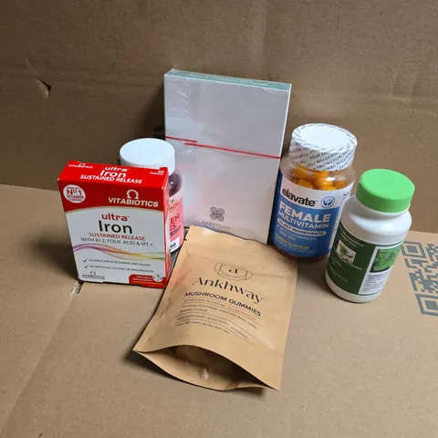 APPROXIMATELY 12 ASSORTED VITAMIN/HEALTH AID PRODUCTS TO INCLUDE VITABIOTICS IRON, COLLAGEN GUMMIES, MUSHROOM GUMMIES, ETC - COLLECTION ONLY