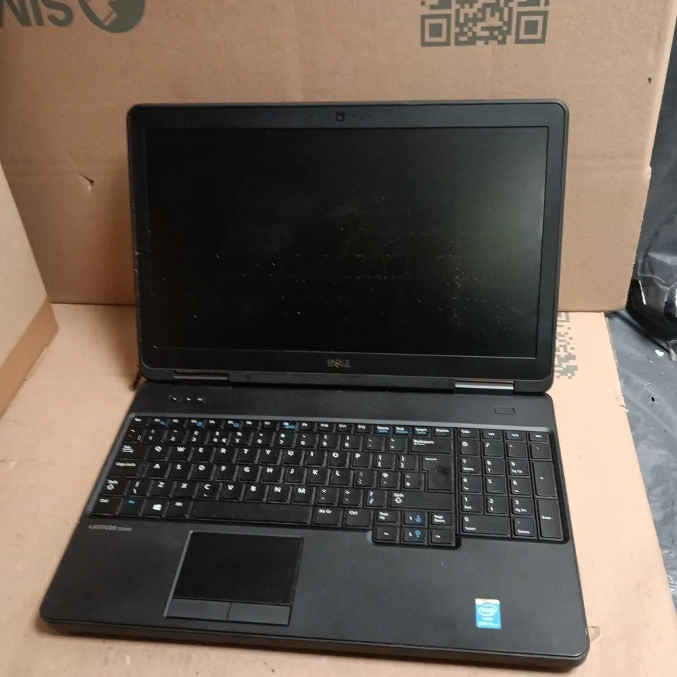 UNBOXED DELL LATITUDE E5540 LAPTOP – I5-4300U, 4GB RAM, 512GB SSD, 15.5" DISPLAY