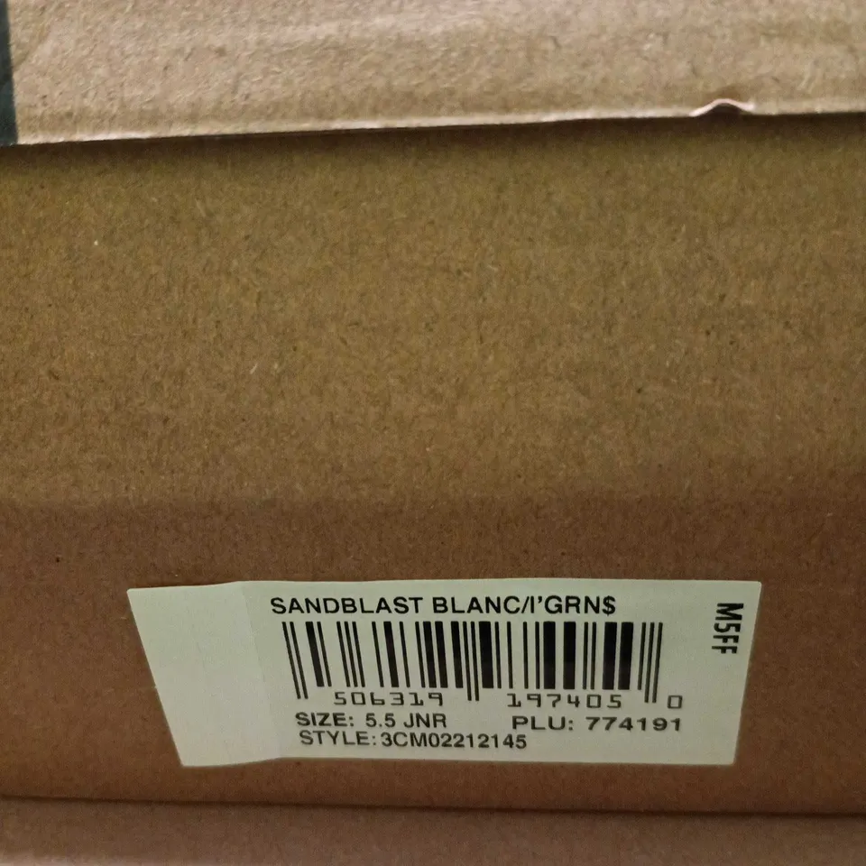 FILA SANDBLAST WHITE JUNIOR SNEAKERS – SIZE 5.5 JNR