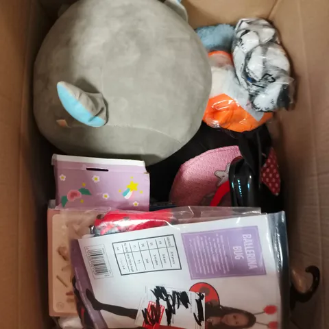 LARGE QUANTITY OF ASSORTED TOYS AND GAMES TO INCLUDE - TEDDIES , BAGS AND WOODEN TOYS 