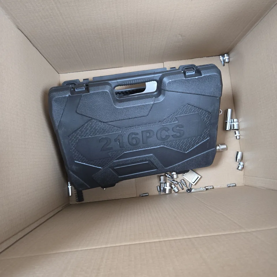 ASSORTED LARGE TOOL ACCESSORIES SET.  ITEM IS FAULTY