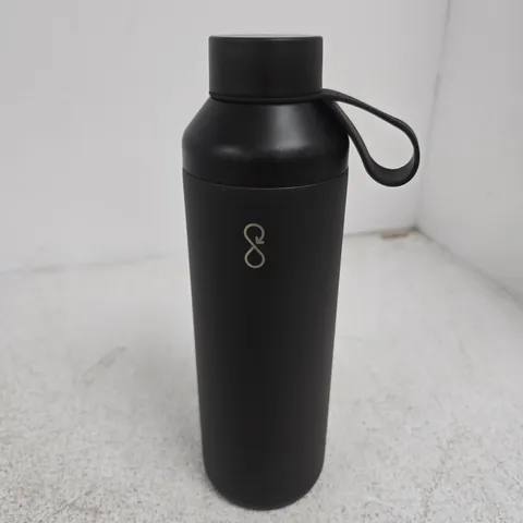 OCEAN BOTTLE 710ML IN BLACK