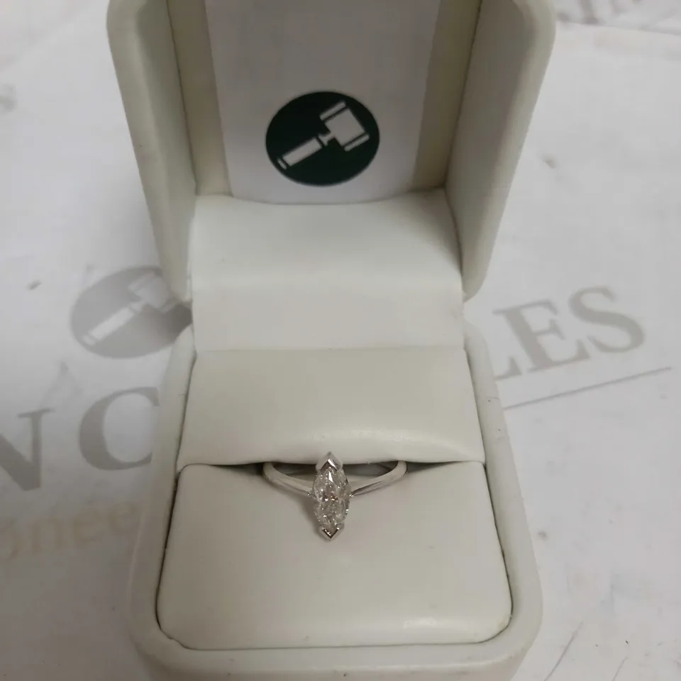 DESIGNER 18CT WHITE GOLD SOLITAIRE RING SET WITH A MARQUISE CUT DIAMOND WEIGHING +-1.01CT