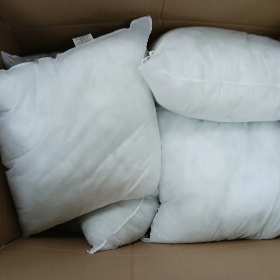 APPROXIMATELY 10 ASSORTED CUSHIONS IN WHITE