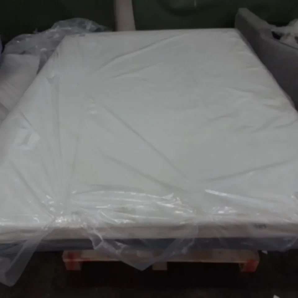 BAGGED MATTRESS - APPROX 150 X 198CM