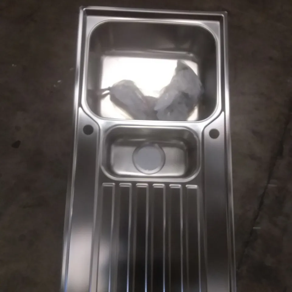 BOXED 1.5 SINK AND DRAINER - CHROME 100 X 51CM