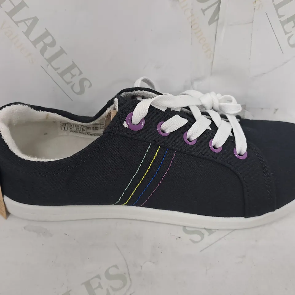 MIP KANNES NKEL BOOTS IN BLACK  - SIZE 6