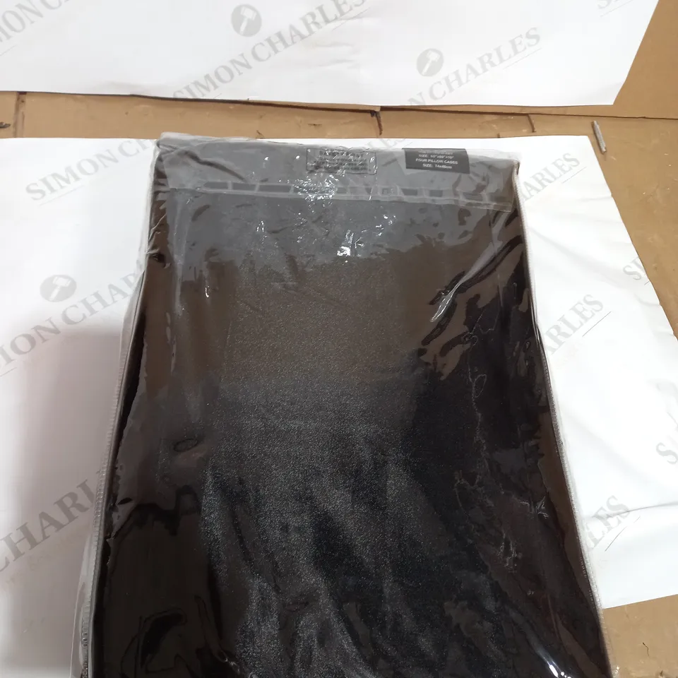 PARK LANE HOME COLLECTION LONDON KIND DUVET SET